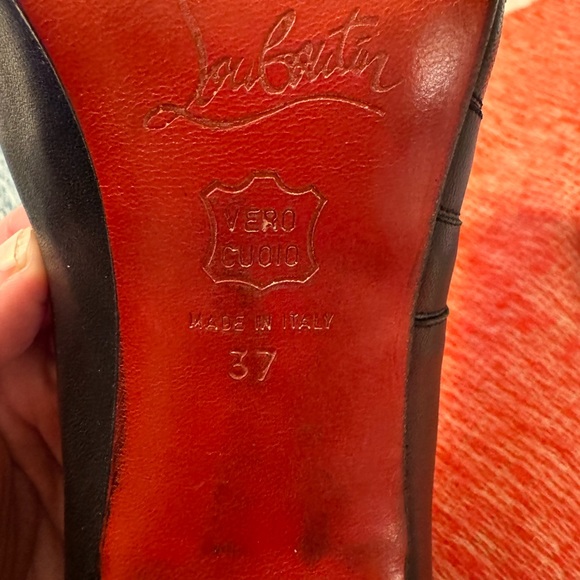 Christian Louboutin Used, in very good shape, black leather 4” heels. - Picture 3 of 8